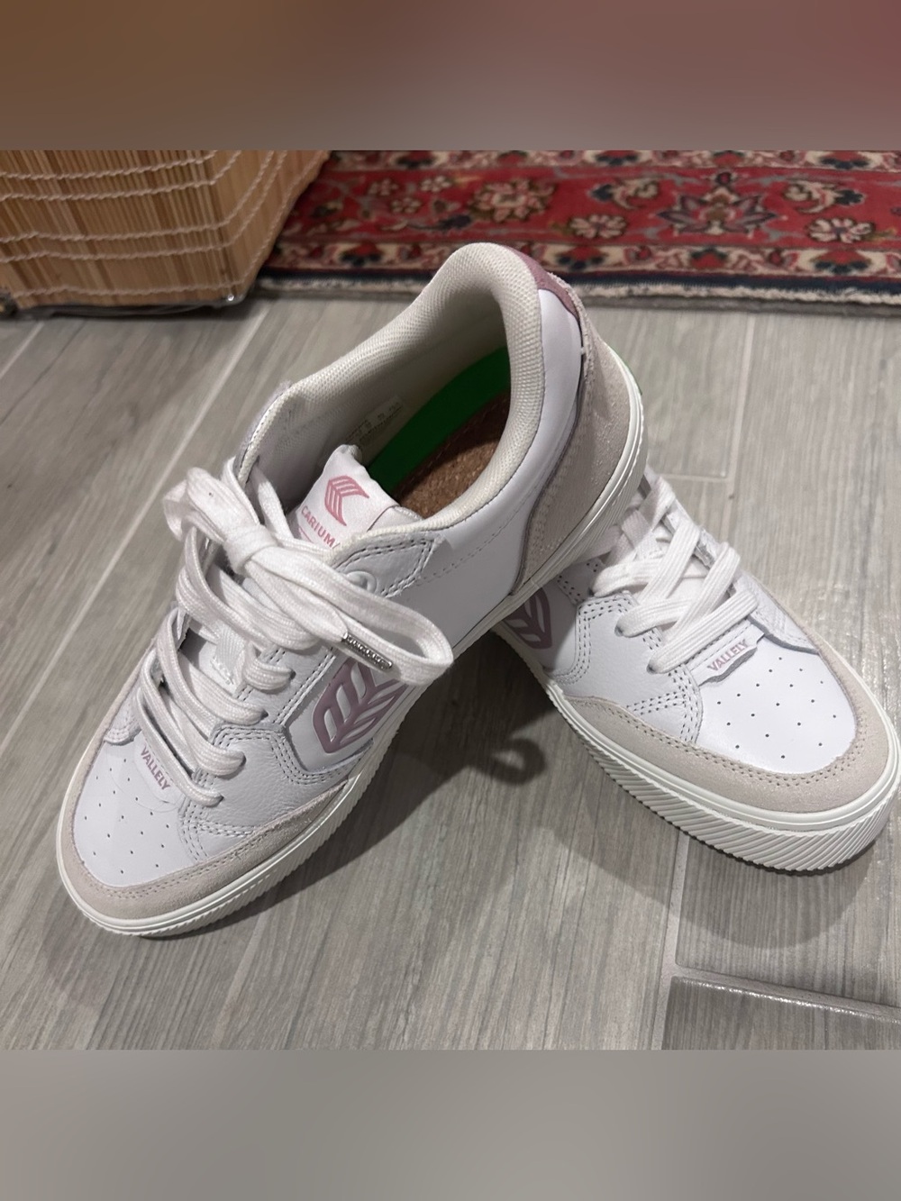 New Cariuma Vallely White & Pink Women's Leather Skate Casual Sneakers